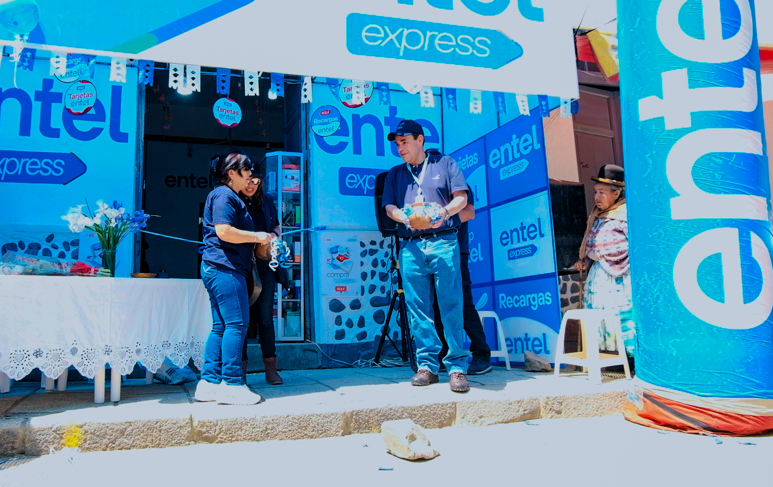 Tienda Entel Express se instala en Sorata