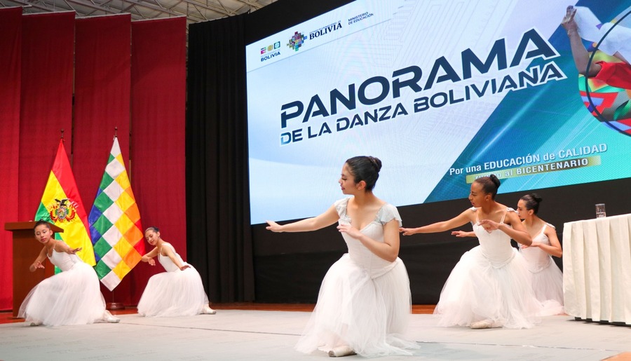 Foro promueve inclusión de la danza boliviana en el proceso de enseñanza