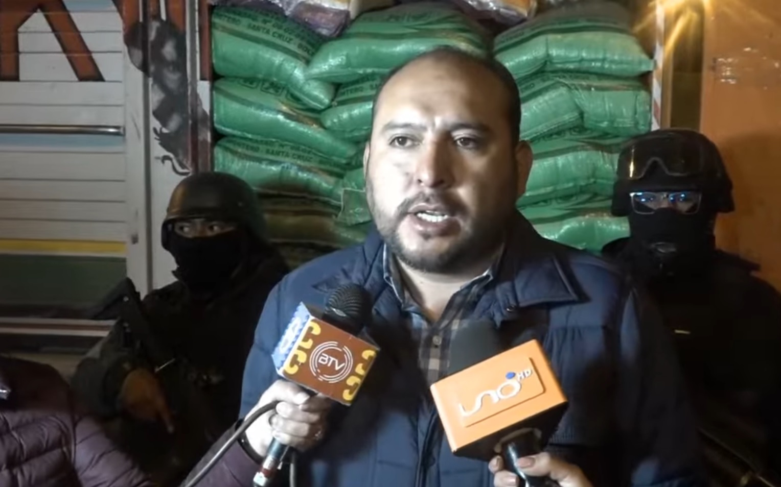 Decomisan 380 quintales de arroz y 140 paquetes de aceite que tenían como destino Perú