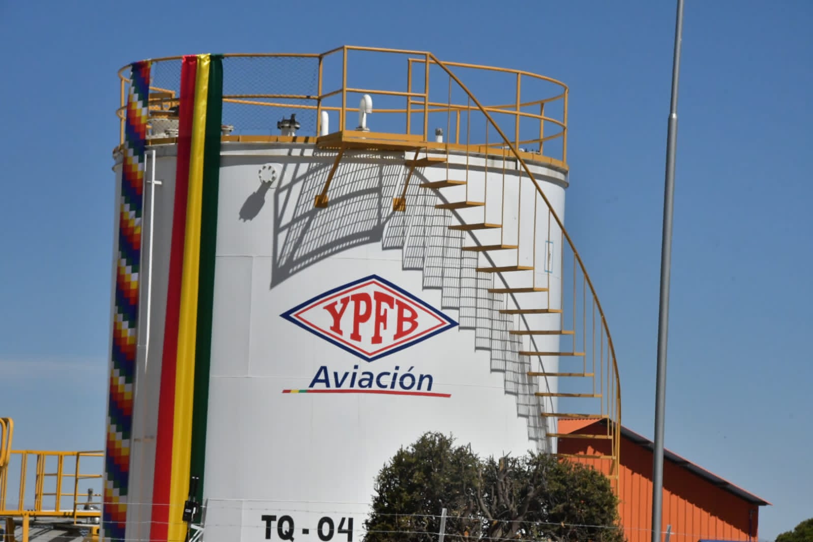 YPFB aclara que no realizó ninguna modificación referente a condiciones de pago de aerolíneas internacionales