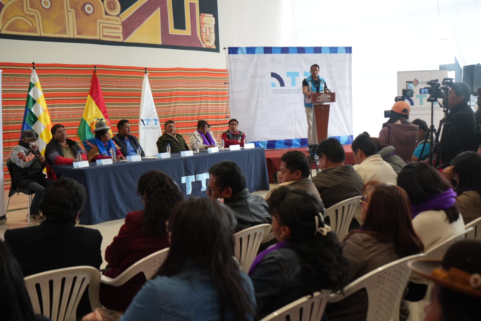 ATT impulsa capacitación de conductores para mejorar la seguridad vial en el país