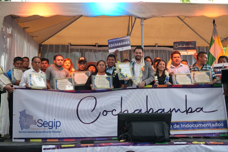 Declaran a Cochabamba libre de indocumentados e inauguran sistema automático para reposición de la cédula de identidad