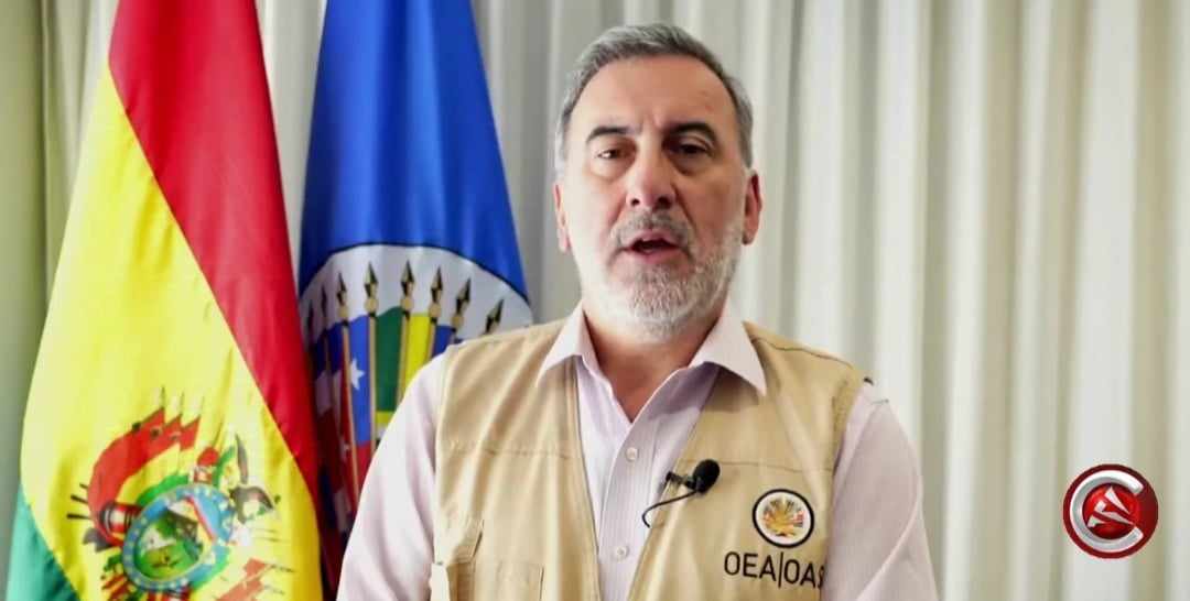 Veedores internacionales visitan centros de votación y exhortan a los bolivianos a acercarse a las urnas