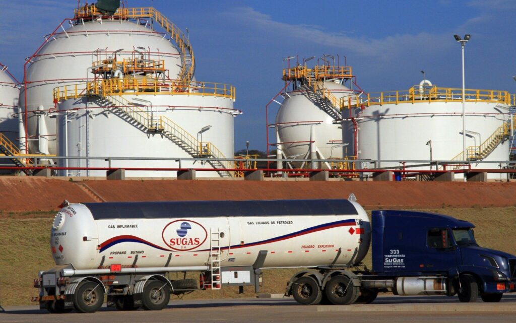 YPFB emite más de 200 notas de no objeción para impulsar trámites de importación de combustibles