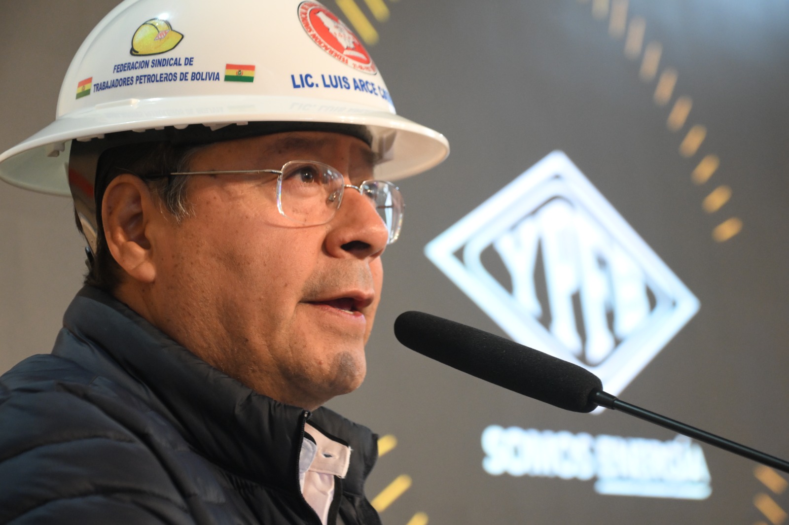 Arce denuncia anuncios para privatizar hidrocarburos y repetir el pasado 