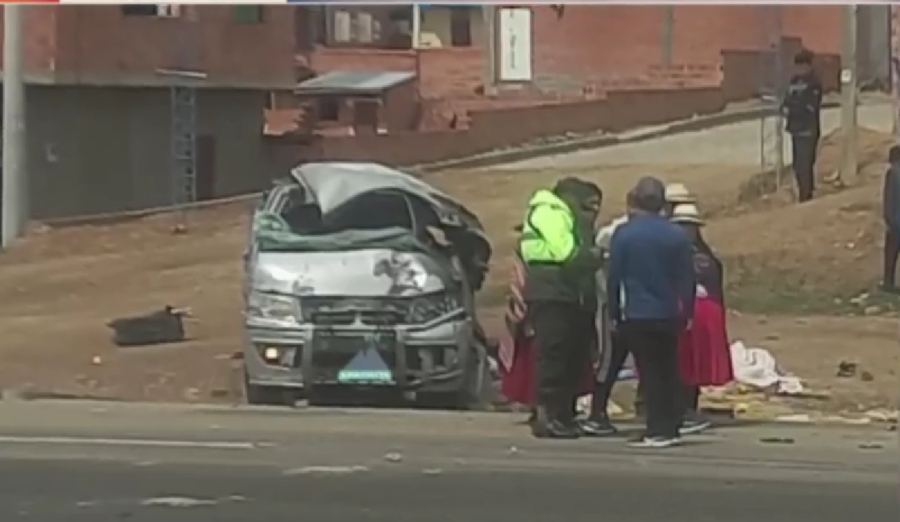 Arce lamenta accidente de tránsito en la carretera La Paz-Oruro e instruye una investigación del suceso