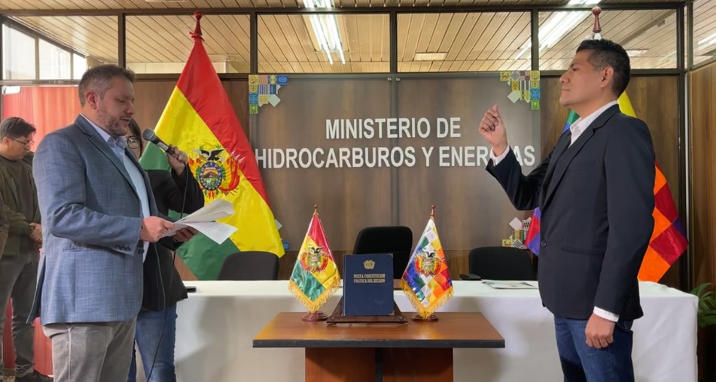 Posesionan a Mauricio Arevey Mejía como nuevo presidente interino de ENDE Corporación