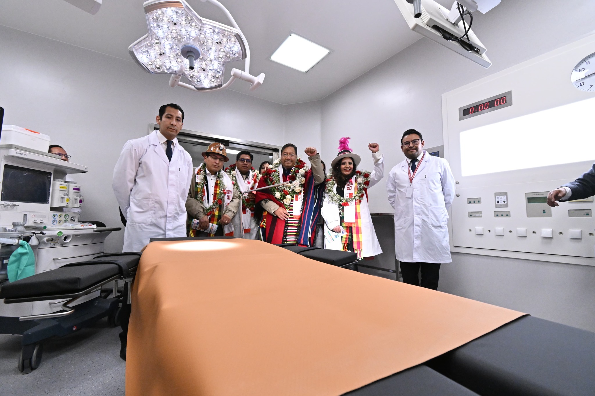 Presidente destaca que en tres años se invirtió Bs 1.775 millones en construcción y equipamiento de hospitales 