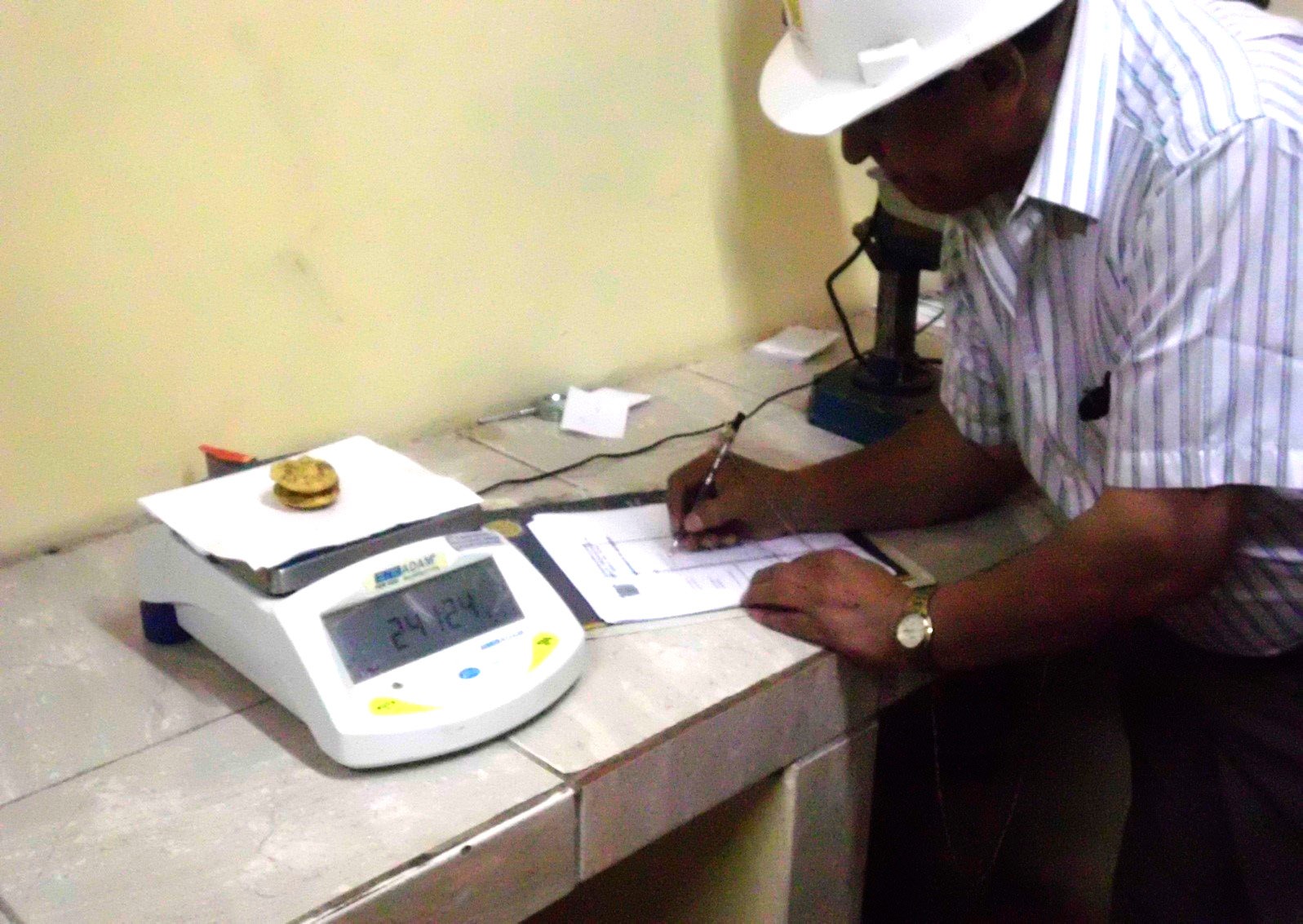 Estatal EBO logra compra de 3 kilos de oro en la sucursal San Ramón de Santa Cruz