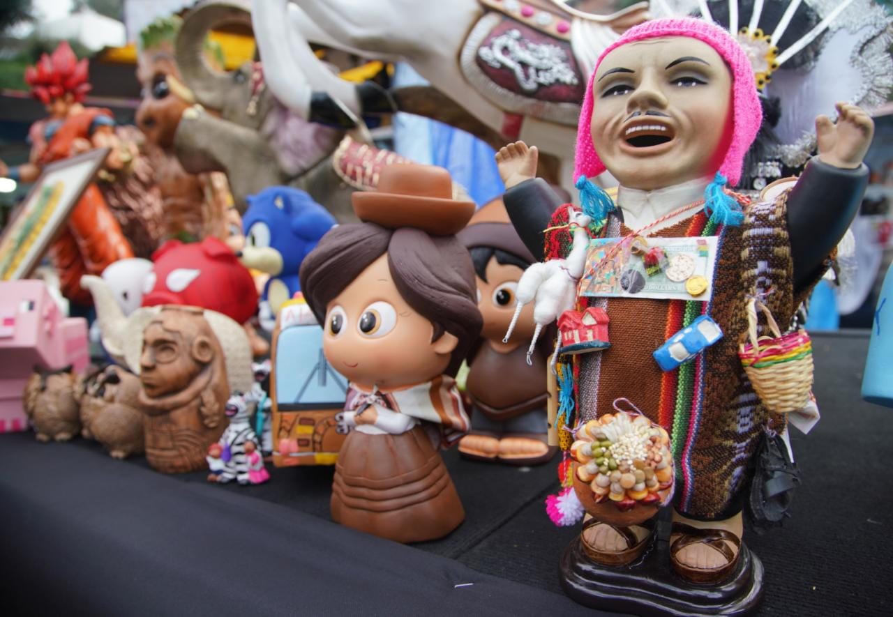 Artesanos inician este lunes la preferia de la Alasita en la ciudad de La Paz