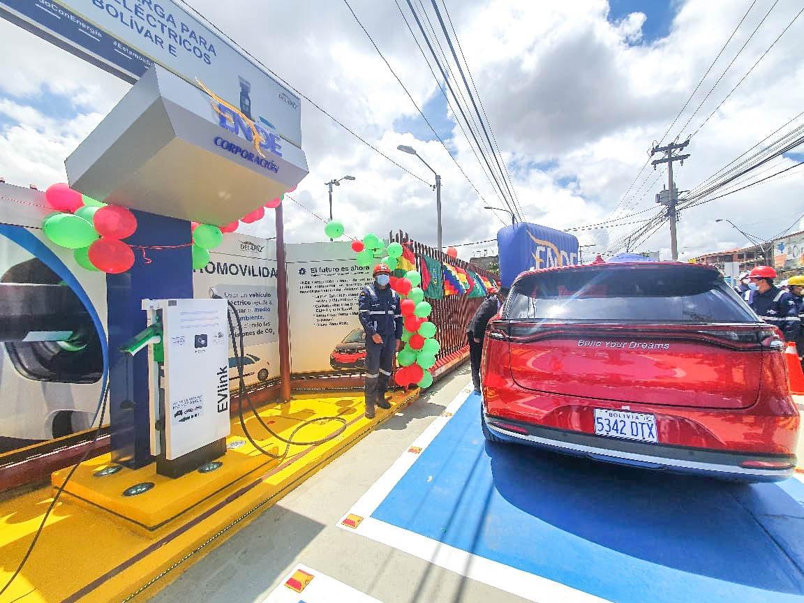 Importación de vehículos eléctricos e híbridos sube a 3.388 gracias a los incentivos tributarios