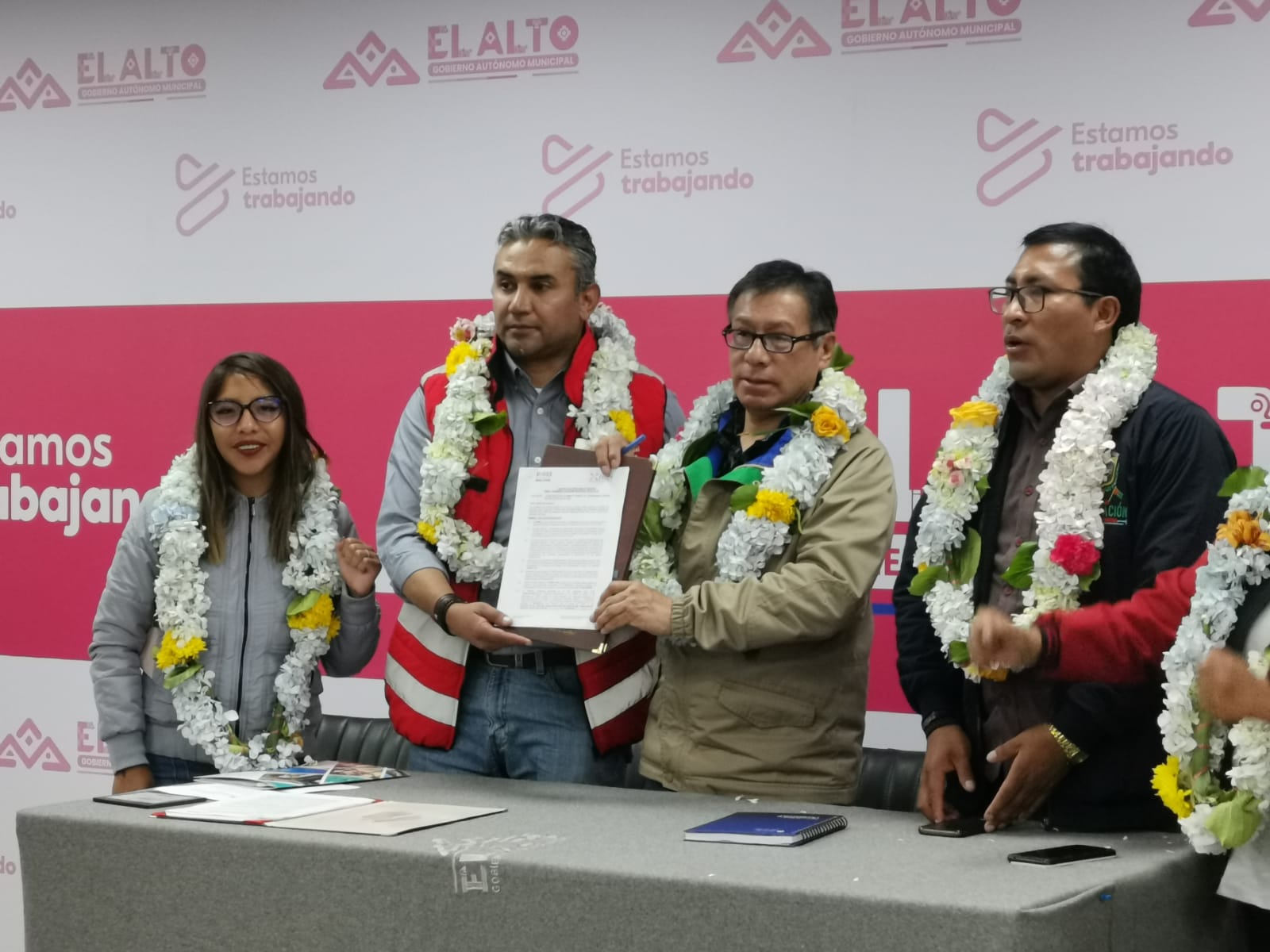 El Alto accede a Bs 14,5 millones de financiamiento del FNDR para pavimentar la avenida Panorámica Norte