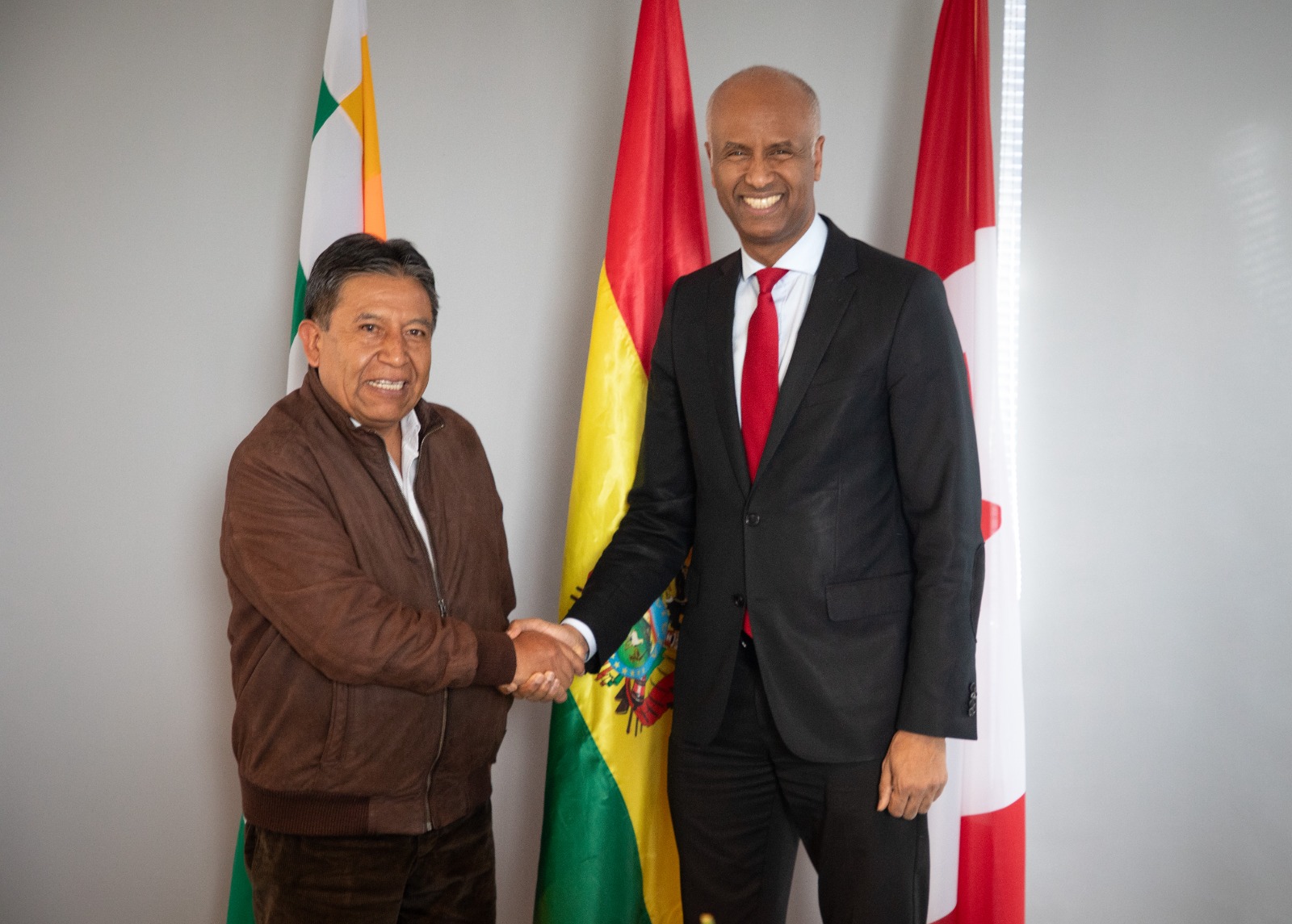 Vicepresidente viabiliza oportunidades laborales y de estudio para bolivianos en Canadá