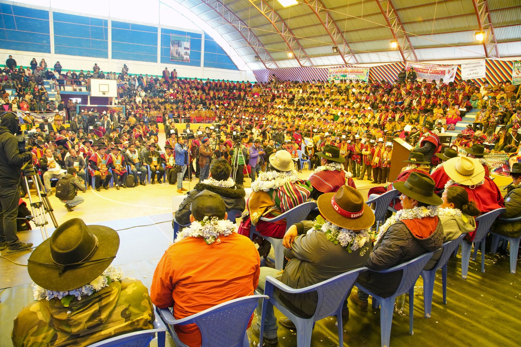 Ampliado campesino expulsa a Evo Morales y rechaza el bloqueo convocado por evistas