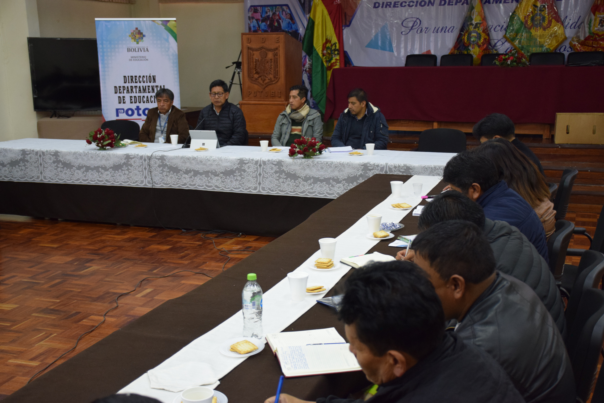 Educación ratifica inicio de clases para el 5 de febrero e inicia preparativos