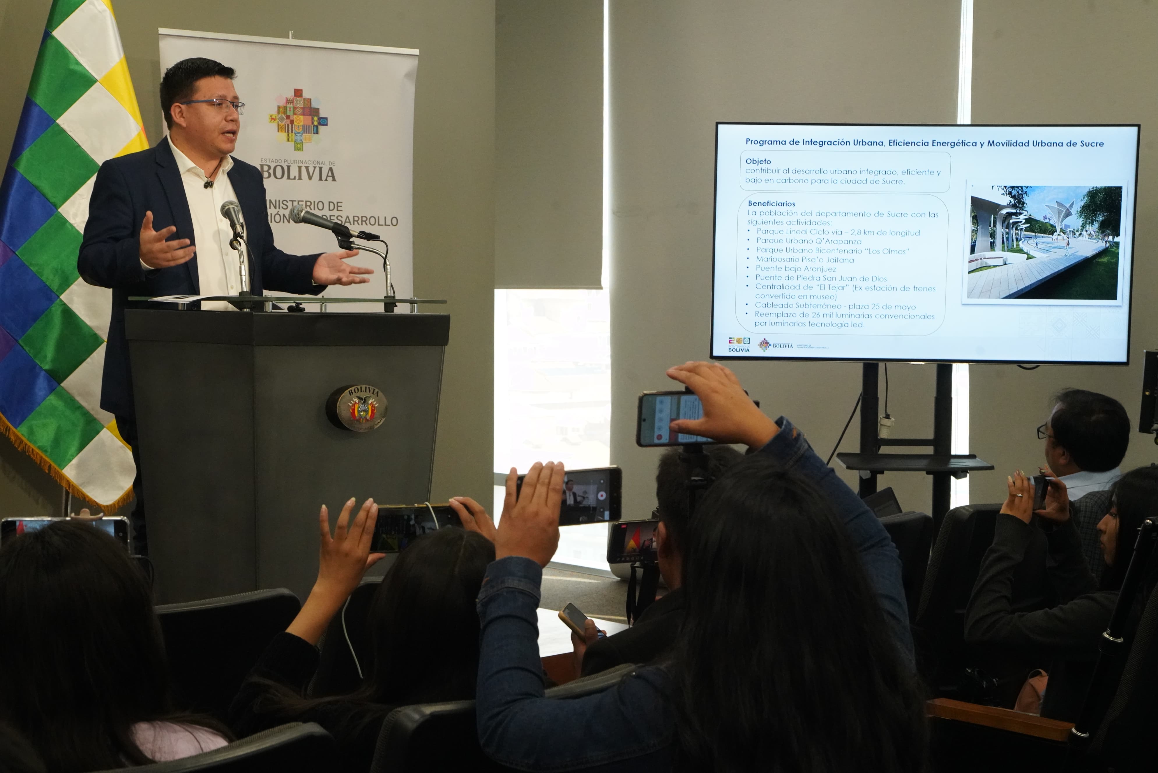 Envían nuevo proyecto de ley a la ALP y suman $us 804 millones de créditos pendientes en tratamiento y aprobación