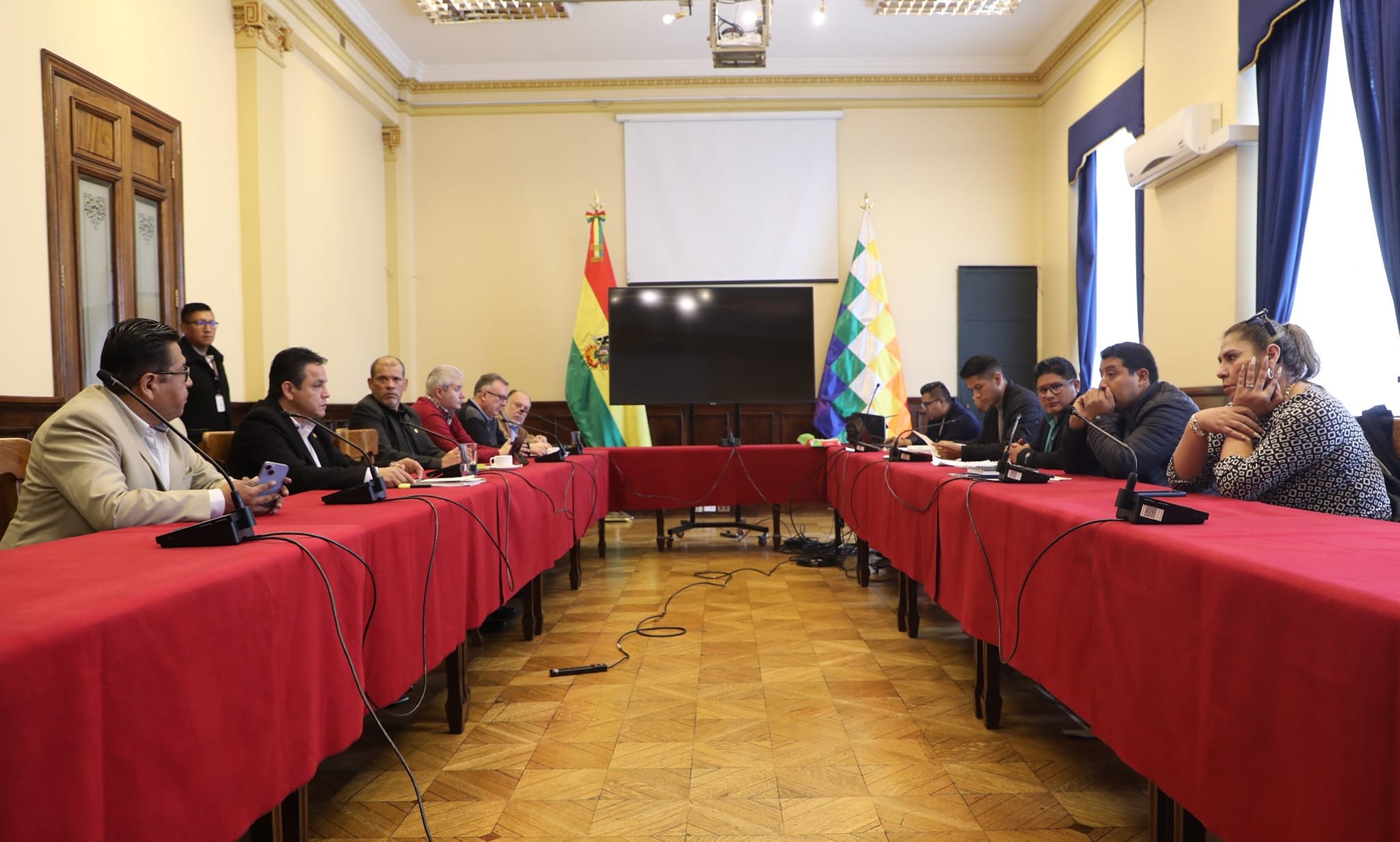 Reunión política sobre elecciones judiciales entra en cuarto intermedio en busca de consensos