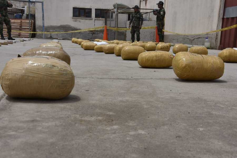 En Oruro incautan 226 kilos de droga y capturan a cuatro personas vinculadas a la ilícita actividad