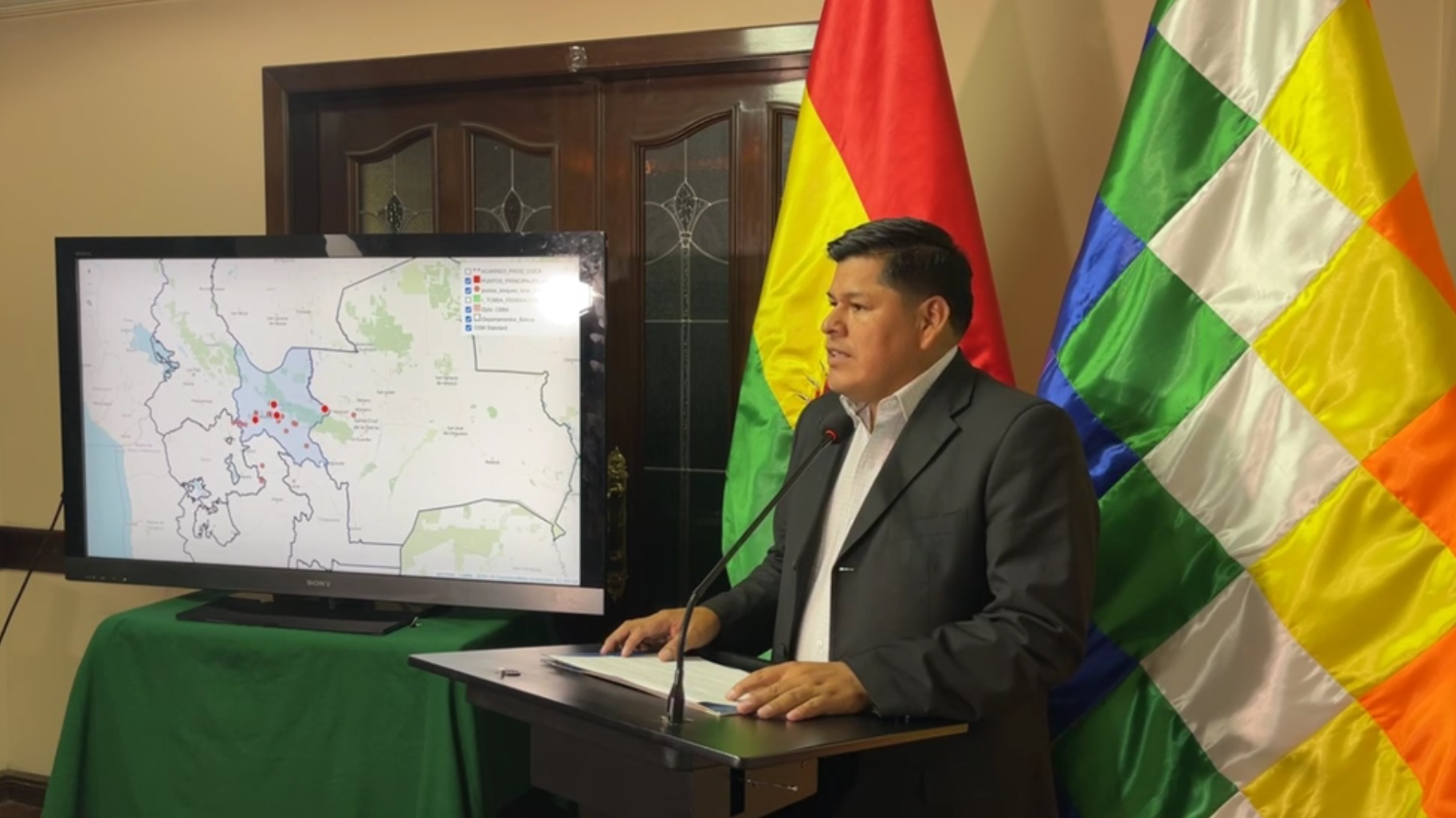 Gobierno afirma que puntos de bloqueo se “estancan” en 24, denuncia cobros irregulares a transportistas