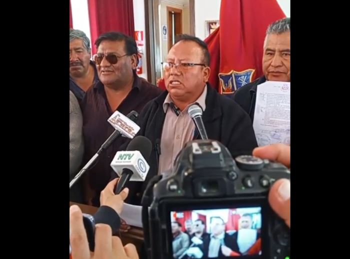 Concejo y organizaciones de Oruro suspenden actos cívicos, declaran “enemigo del departamento” a Evo Morales e inician huelga