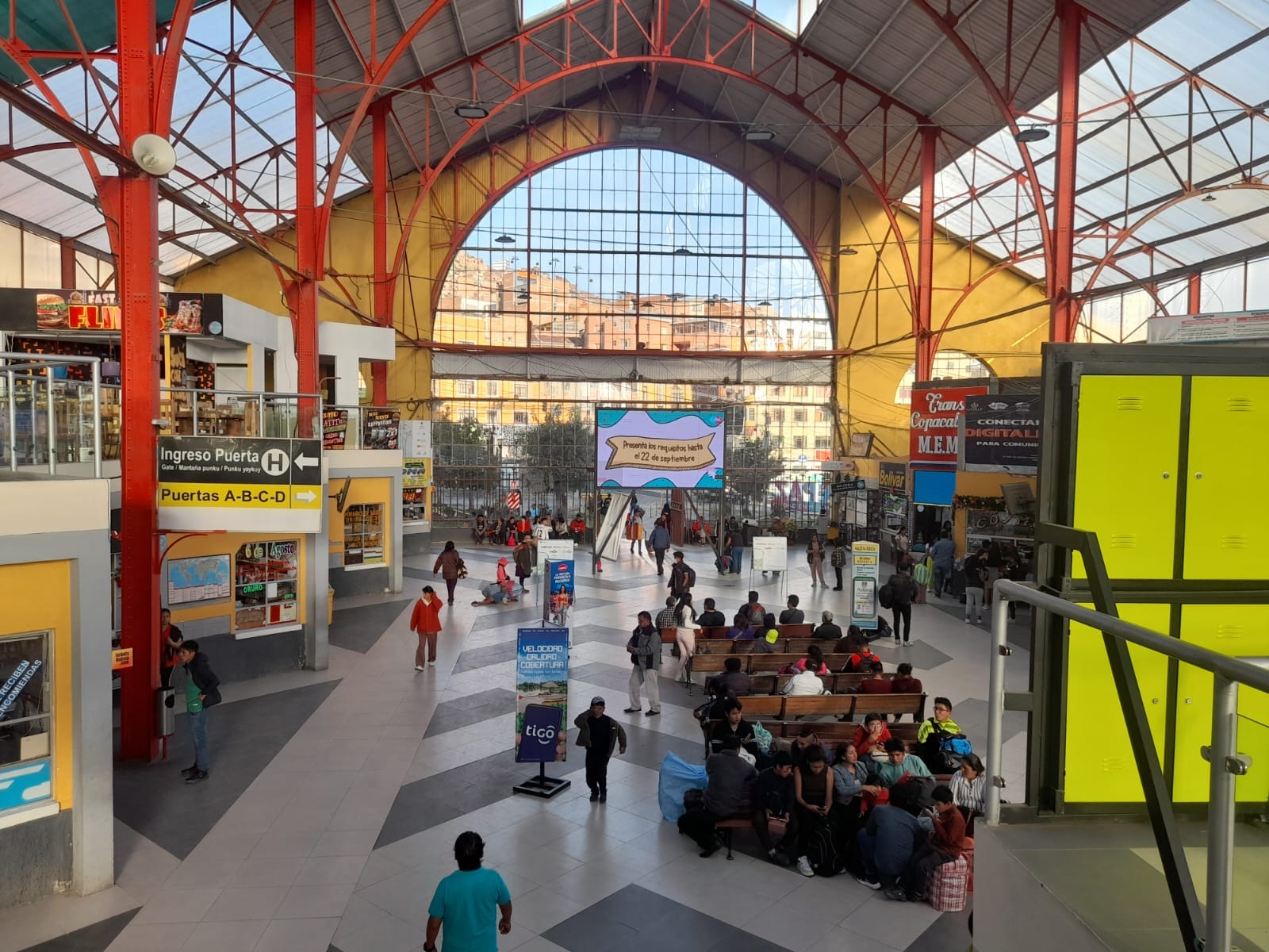 Terminal de Buses de La Paz lamenta pérdida de Bs 15 millones por bloqueos, reporta normalidad en salidas