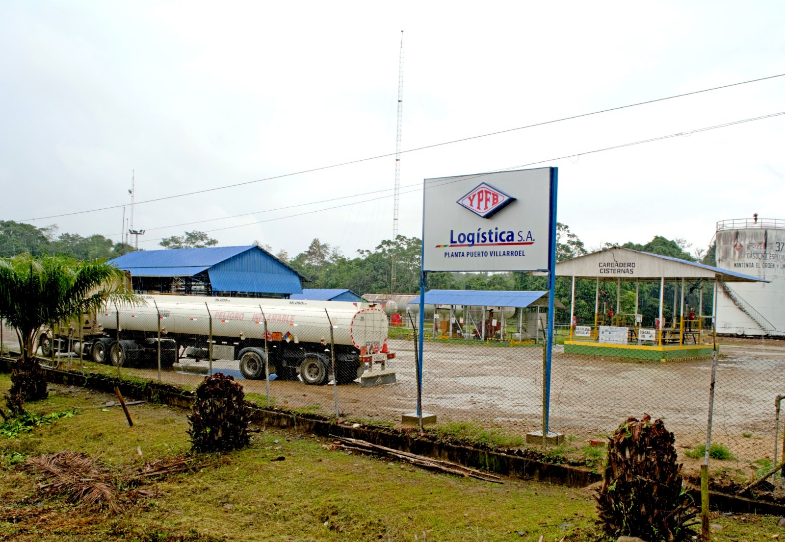 YPFB envía 547.000 litros de combustibles a Chimoré para garantizar abastecimiento