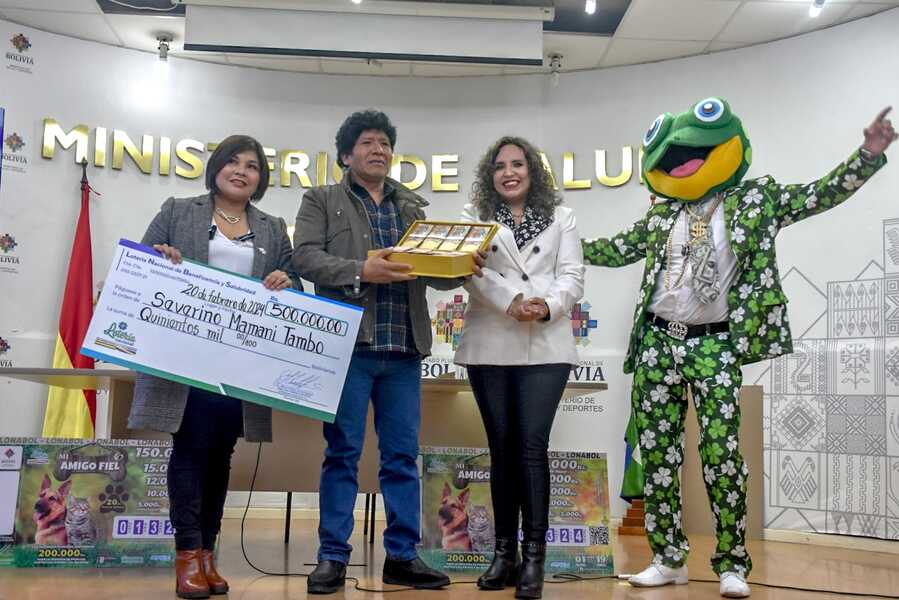 Severino Mamani gana la lotería y recibe Bs 500.000 , “es el premio a la perseverancia de 20 años”