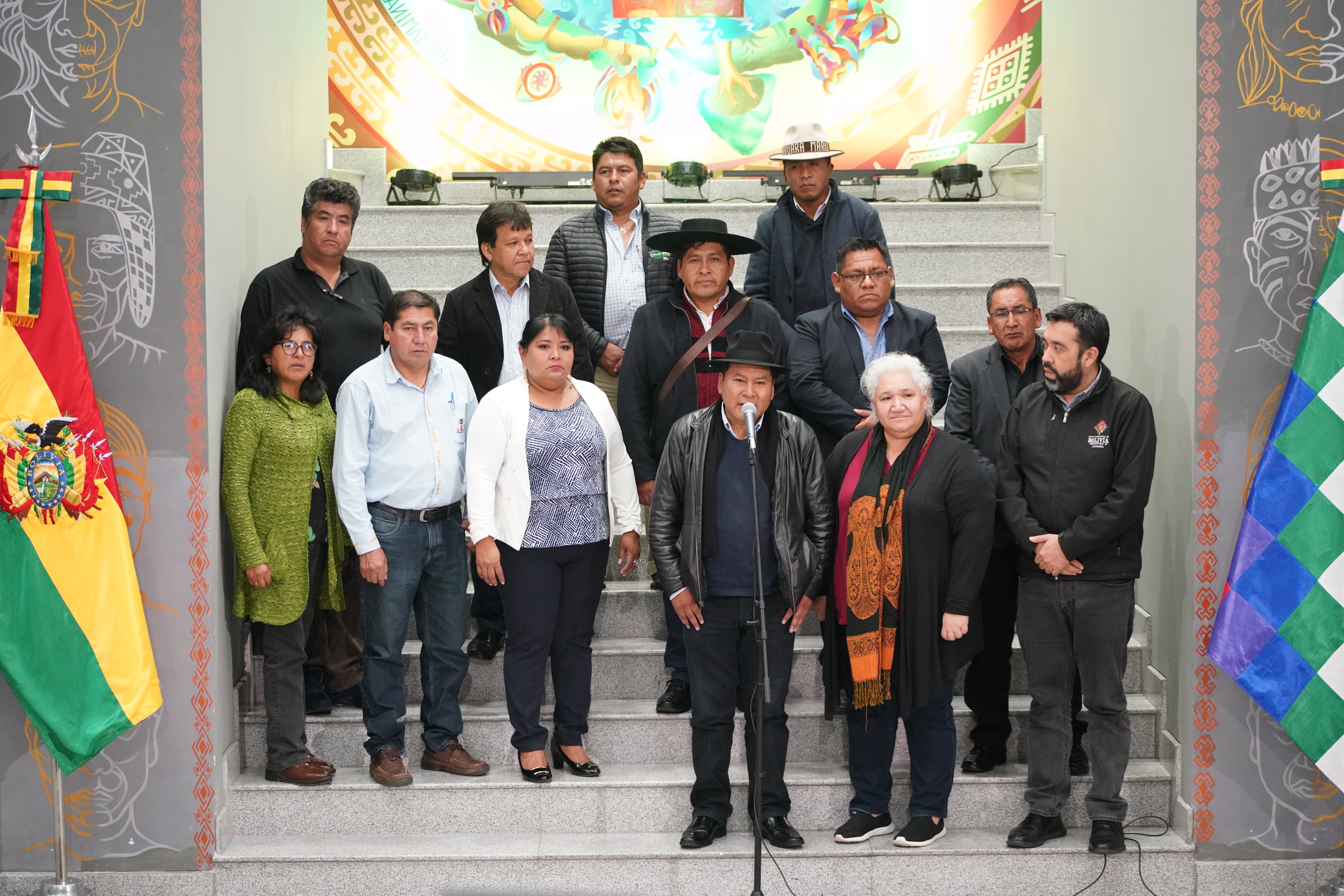 Arce y alcaldes coordinan proyectos de desarrollo, demandan al Legislativo aprobar créditos