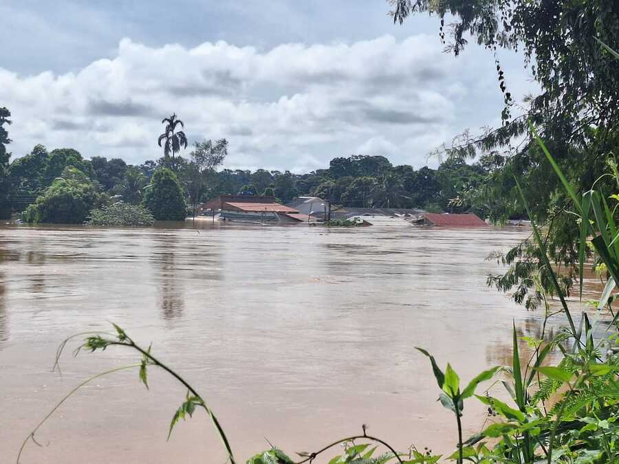 Por inundaciones suspenden clases en todas las unidades educativas de Cobija hasta nuevo aviso