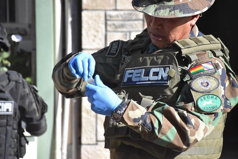 Secuestran más de 114 kilos de droga y aprehenden a cuatro personas en Cochabamba 