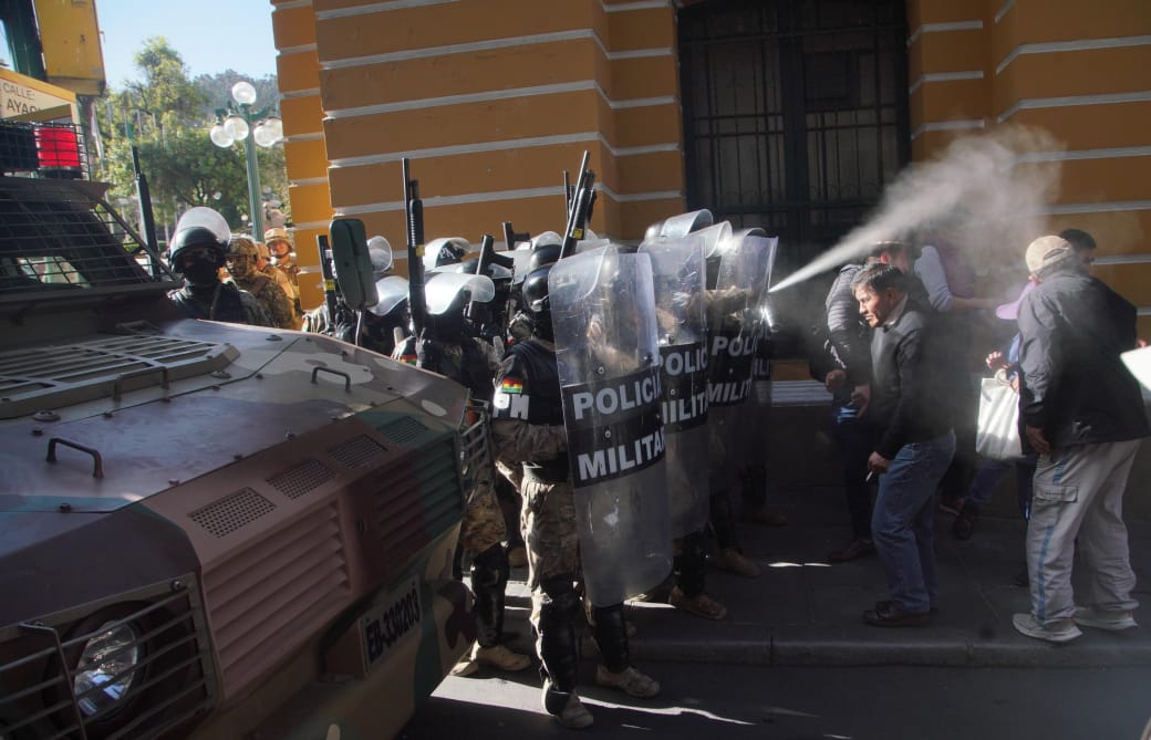 Activista Hamdan habría asesorado a Zúñiga para el golpe de Estado fallido