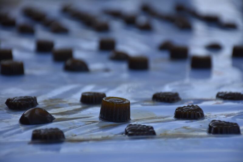 La Paz: Descubren laboratorio que elaboraba “gomitas comestibles” de marihuana en Villa Copacabana 