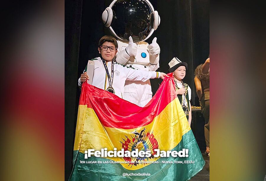 Arce felicita al niño Jared, ganador de la medalla de oro en olimpiadas de matemáticas en Estados Unidos 