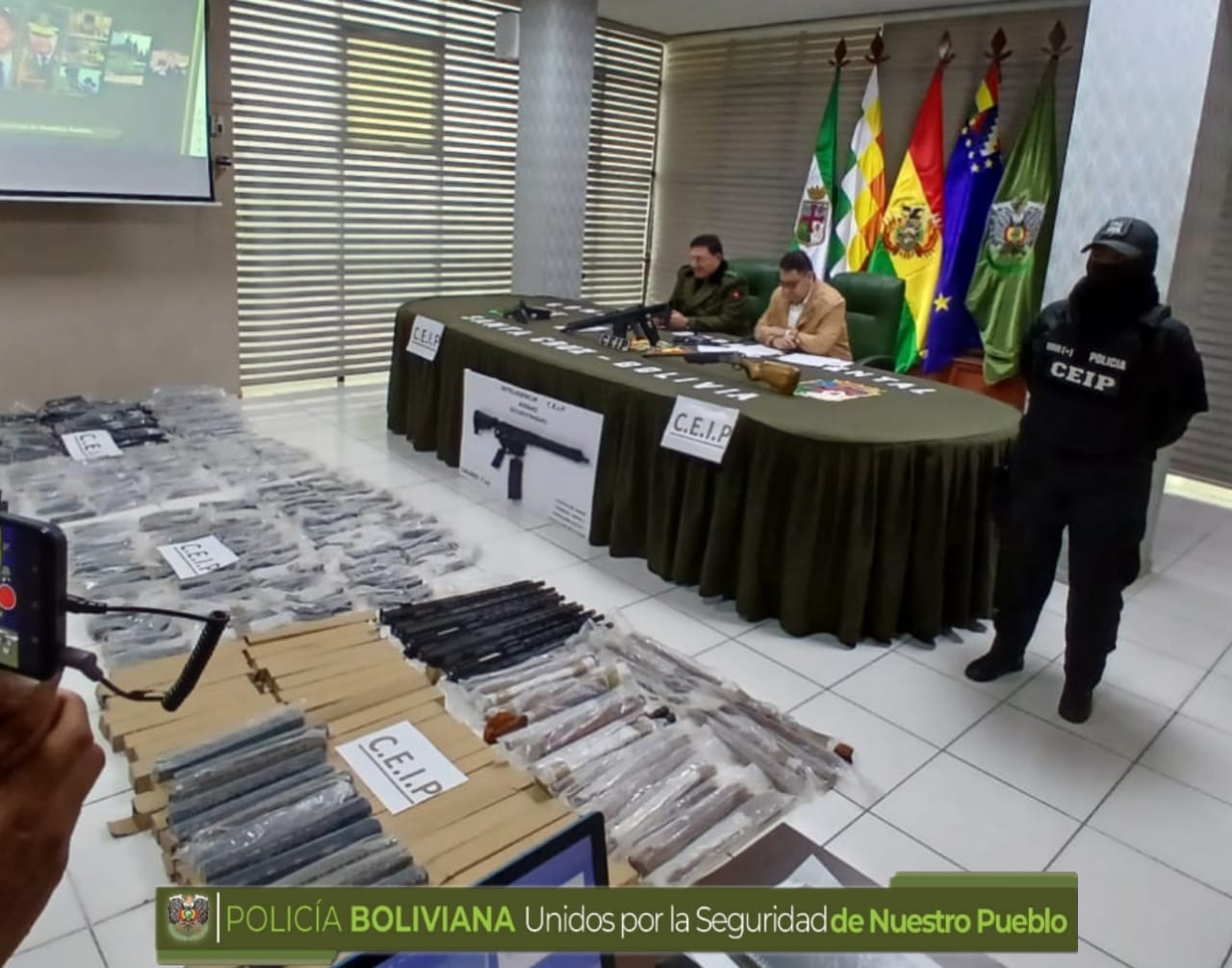 En Montero confiscan armas en piezas destinadas a organizaciones criminales