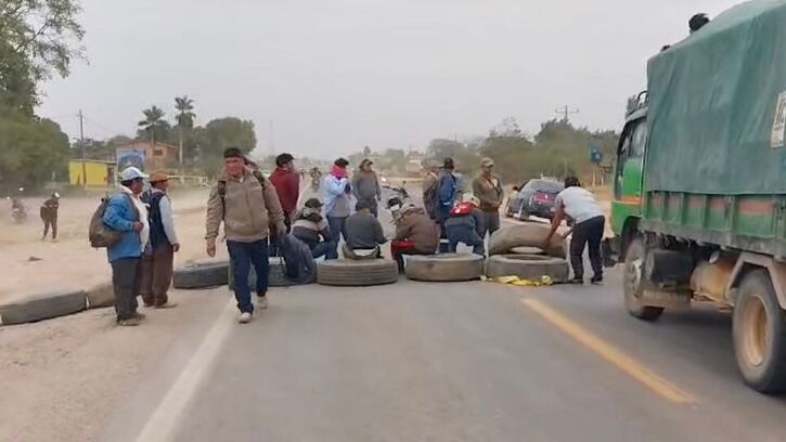 Bloqueo en San Julián es calificado de político y alentado por afines a Evo Morales