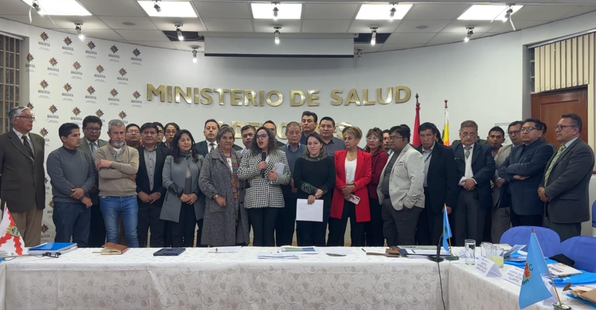 Salud y directores de hospitales acuerdan fortalecer el SUS con más equipos y ágil entrega de medicamentos