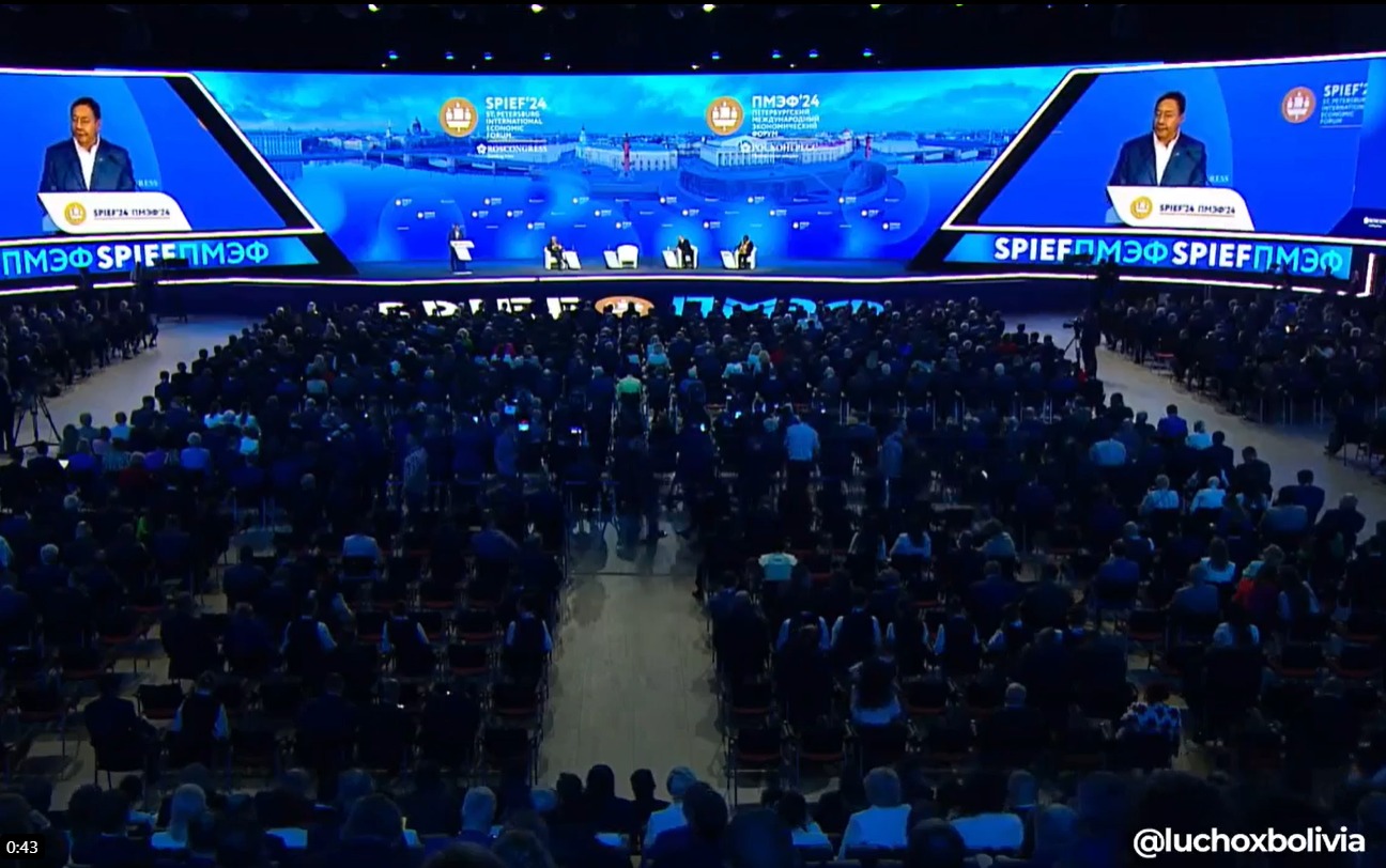 Arce afirma que el modelo económico boliviano se posiciona como una alternativa para los países en desarrollo