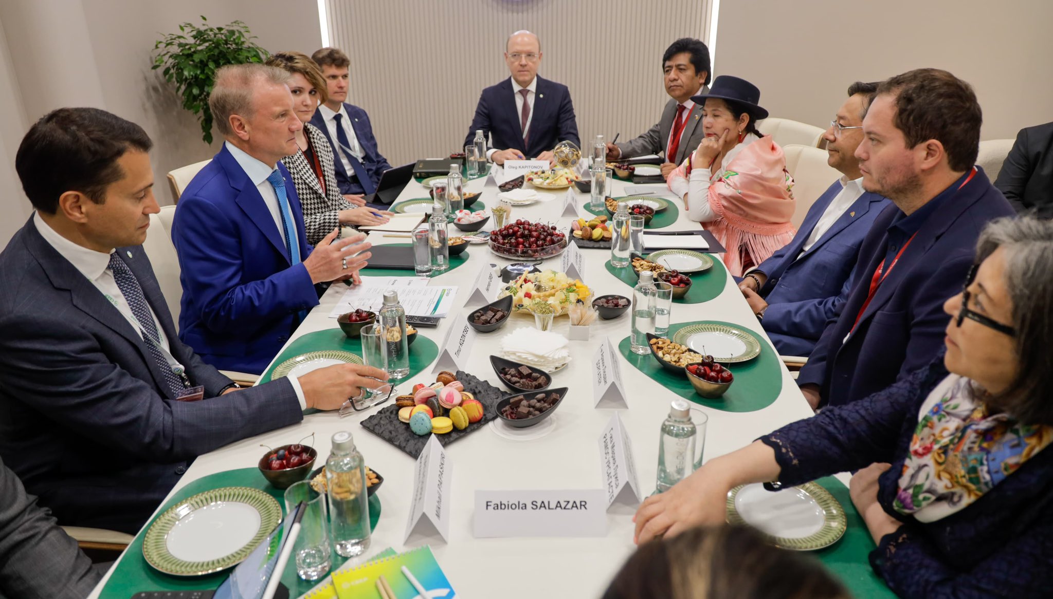 Arce se reúne con uno de los bancos más importantes de Rusia y analiza apoyo financiero para Bolivia