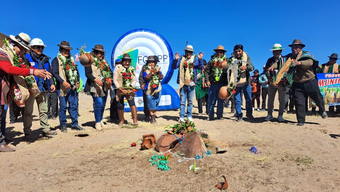 En Oruro empieza construcción de la planta para producción de pastas y barras energéticas de quinua