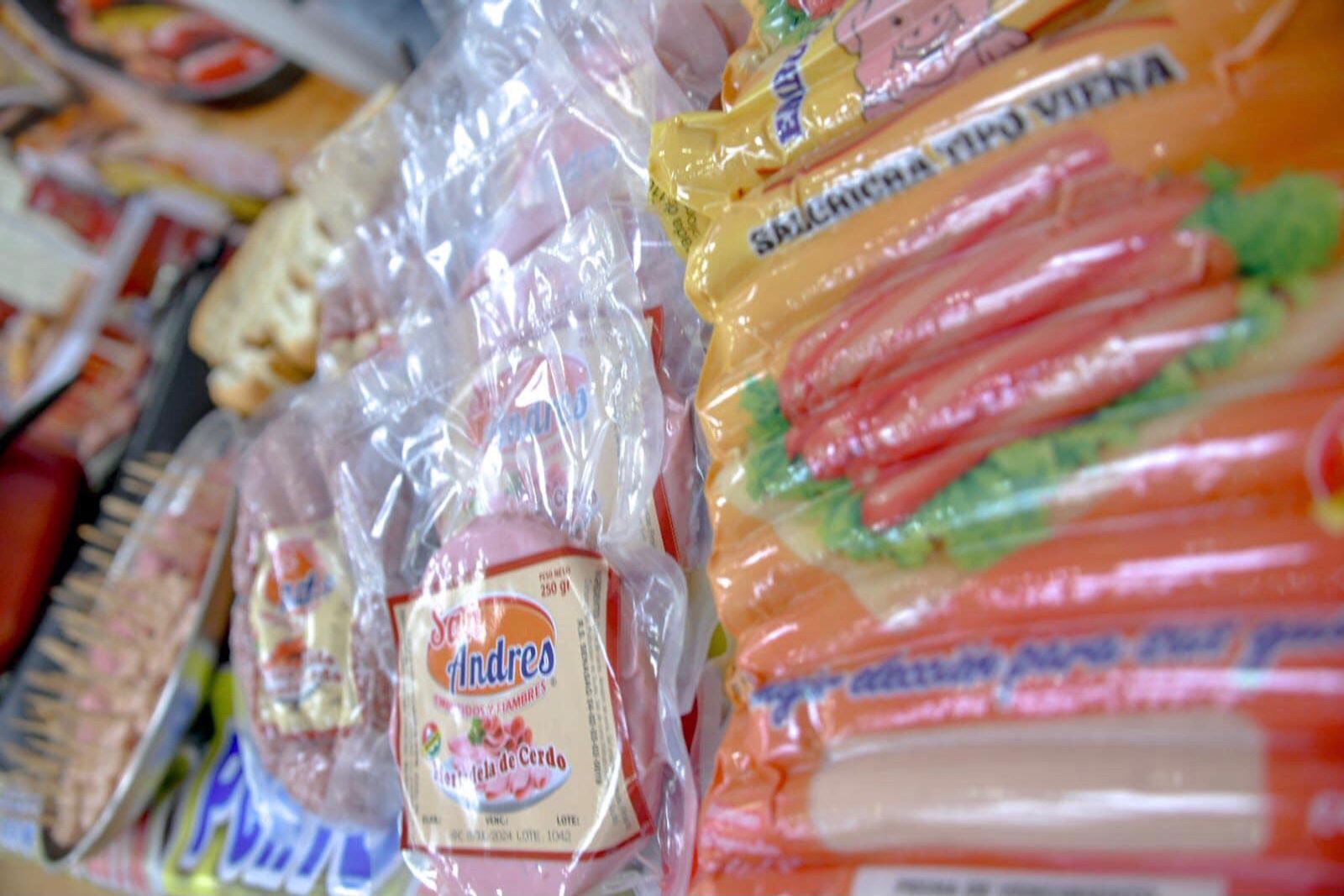Conozca a las 42 empresas autorizadas para comercializar salchichas en Bolivia