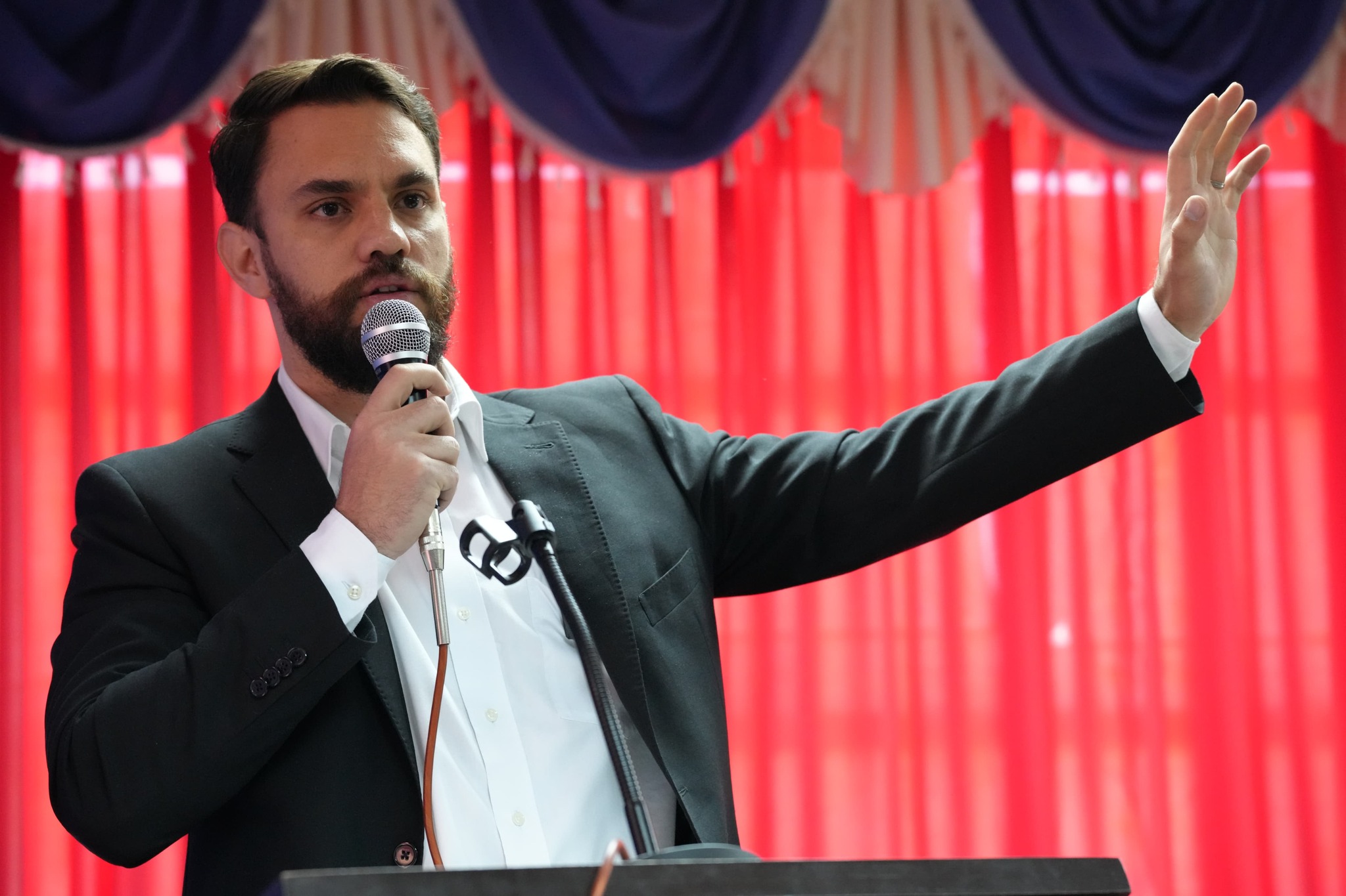 Gobierno socializa el anteproyecto de ley “Lo Ajeno No Se Toca” con estudiantes de la UPEA