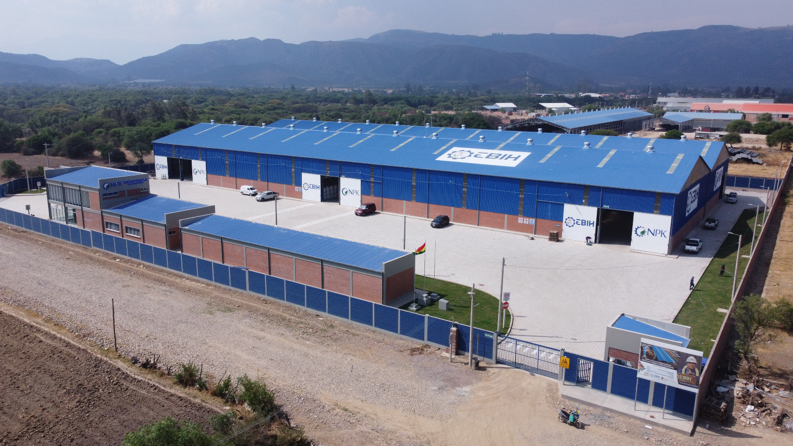 Estatal EBIH genera ingresos y aporta al Juancito Pinto con ventas de tuberías y fertilizantes