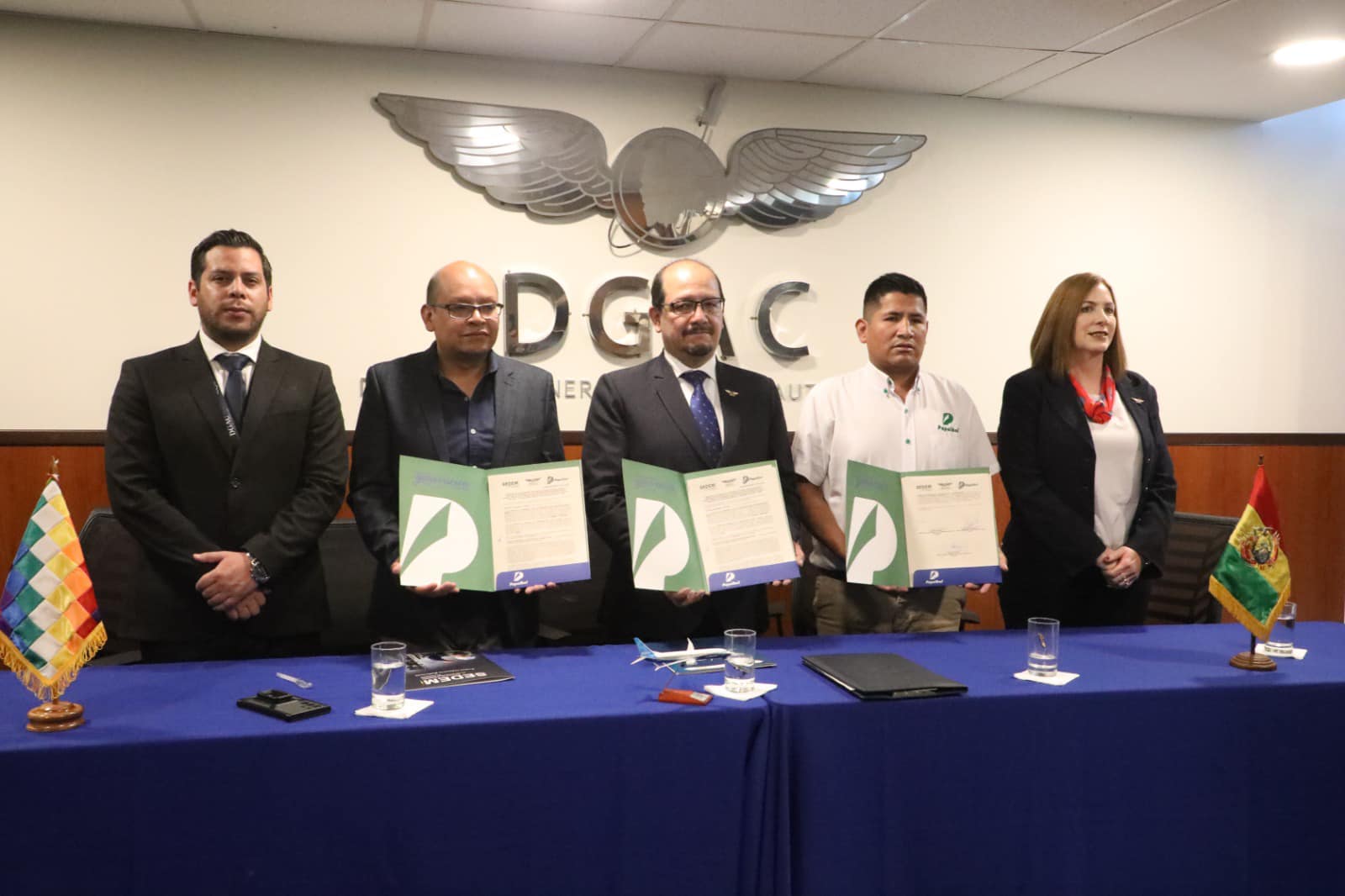 Papelbol y Aeronáutica Civil firman convenio para promover el uso y reciclaje de papel ecológico