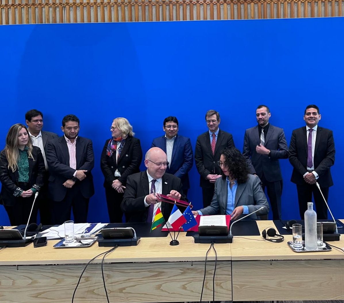 Empresas europeas expresan interés en la producción del litio boliviano con tecnología EDL