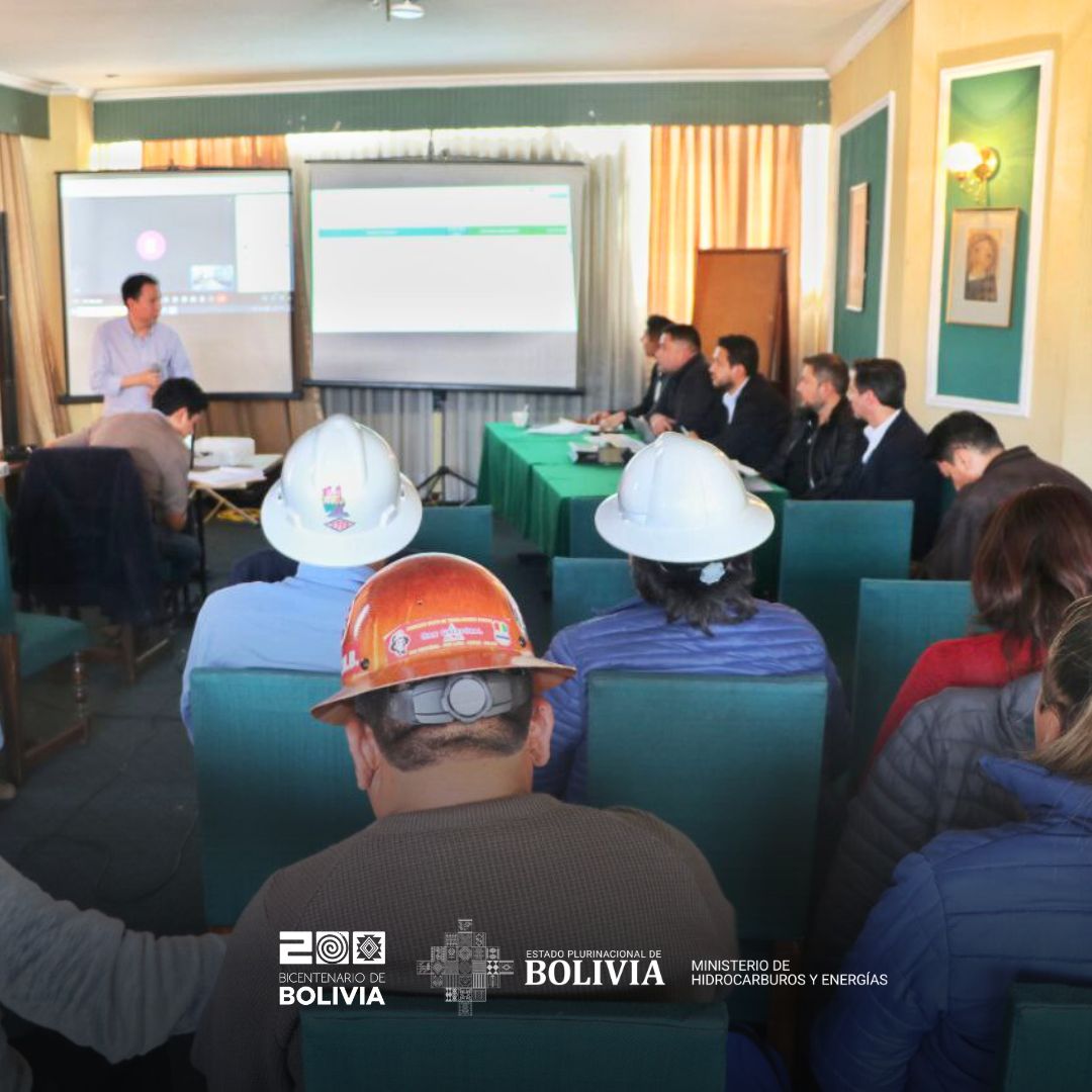 Hidrocarburos informa a la COB sobre proyectos del sector energético