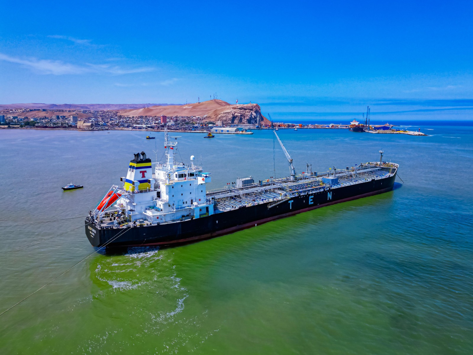 Ocho buques trasladarán 1.600.000 barriles de crudo y permitirá ahorrar a Bolivia $us 240 millones 