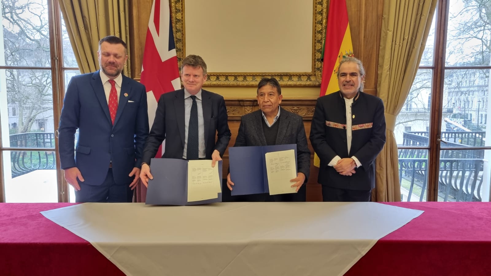 .Bolivia y el Reino Unido de Gran Bretaña e Irlanda del Norte acuerdan cooperación en la lucha contra el cambio climático