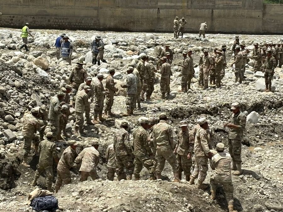 Novillo inspecciona trabajo realizado en el Plan de Emergencia en La Paz