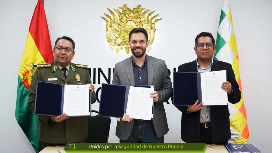Firman convenio que viabiliza estudio de preinversión para construir viviendas para policías