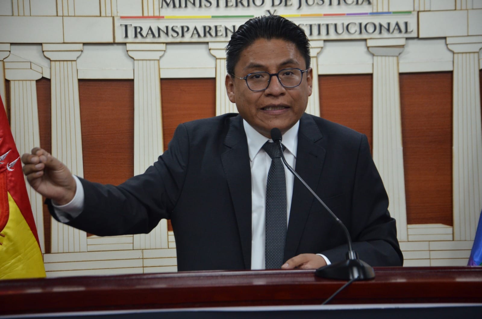 Lima pide al senador “evista” Rejas someterse a una investigación penal por audio sobre candidatos judiciales